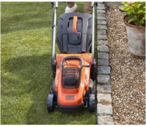 BLACK & DECKER Tondeuse 33cm sans fil LITHIUM 36V - 2,5Ah - 1 batterie -1 chargeur (3)