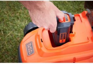 BLACK & DECKER Tondeuse 33cm sans fil LITHIUM 36V - 2,5Ah - 1 batterie -1 chargeur (4)