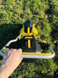 Tondeuse à batterie NEMURA 40V + Batterie 4Ah + Chargeur rapide - Coupe de 32cm (5)