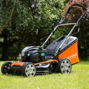 Yard Force - Tondeuse à gazon Thermique autotractée - 46cm - Moteur Briggs & Stratton 450E 125cc - GM B (2)